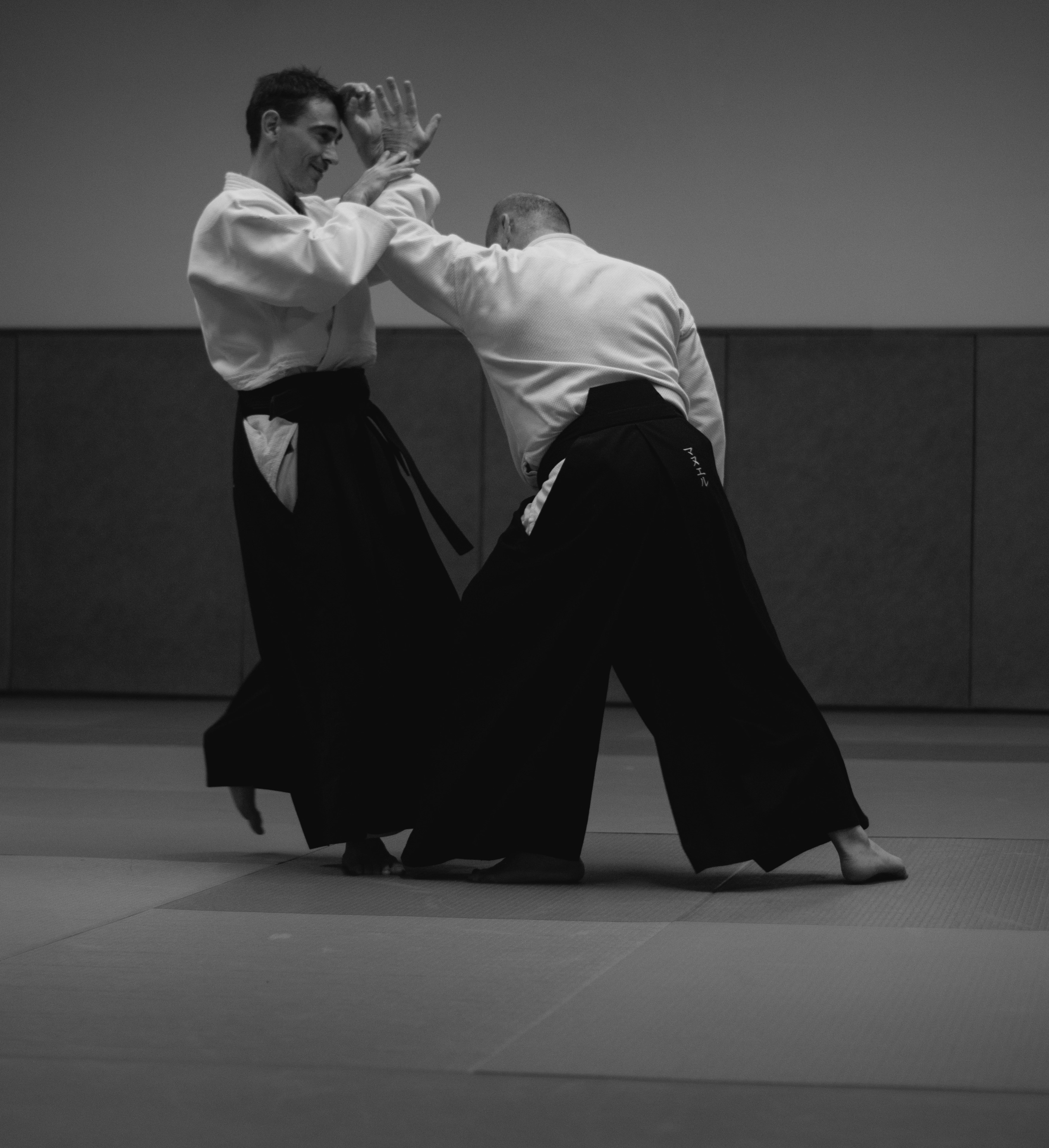 Deux Aïkidokas dont le président de l'Aïkido Club de Haguenau, effectuant une prise